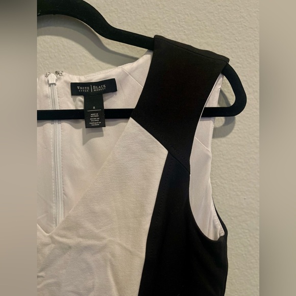 WHBM Sleeveless V-Neck Colorblock Sheath Dress - Picture 2 of 3